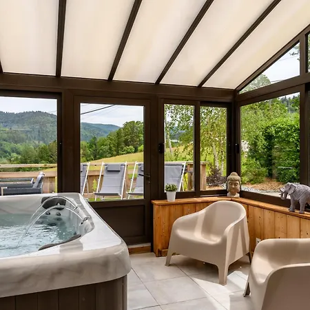 בקתה Le Brusyna Avec Jacuzzi