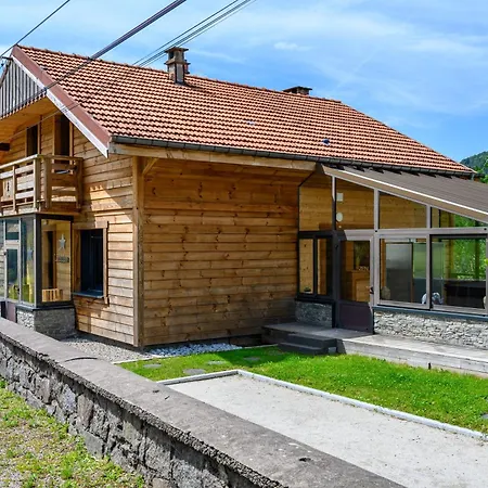 Le Brusyna Avec Jacuzzi Chalet